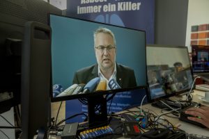 Monitor Carsten Burckhardt